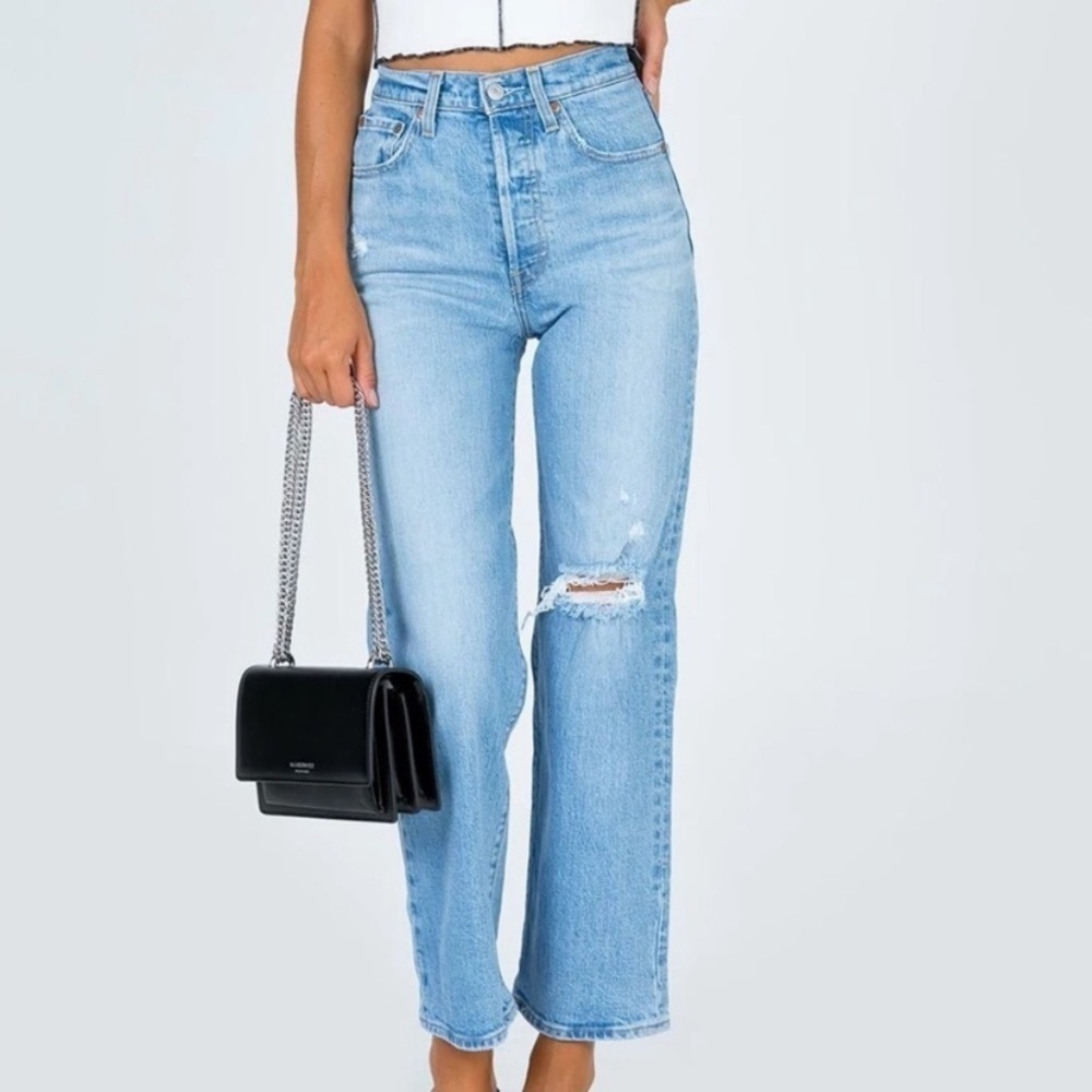 LEVI'S / Premium Denim Ribcage Straight Ankle Light Washed Jeans Size 32W/29L